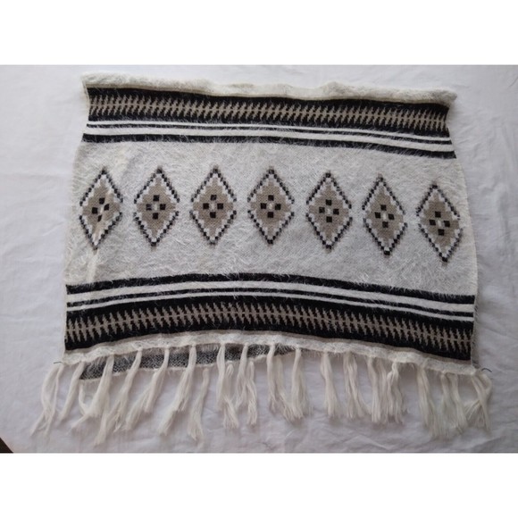 Neiman Marcus Poncho Sweater Fringe Boho Womens One Size - Picture 6 of 9